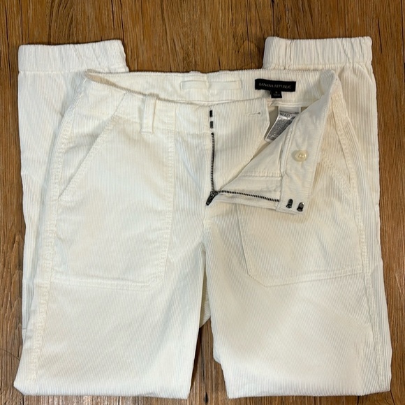 Banana Republic Pants - Banana Republic Cream/ White Corduroy Slim Joggers